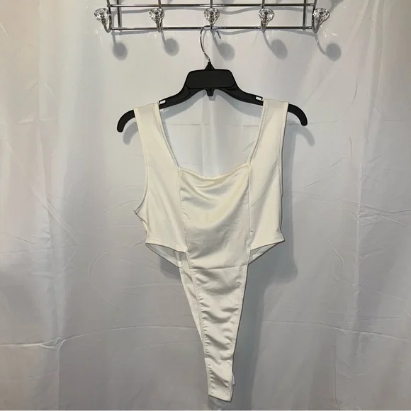 Highly Cut Bodysuit - White - Picture 8 of 11